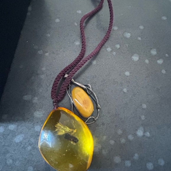 Amber - with leaf inside + Amber pendant - Picture 2 of 2